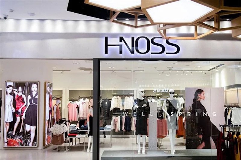 HNOSS - Shop bán đầm trung niên ở Thủ Đức với thiết kế phối ren cực sang trọng