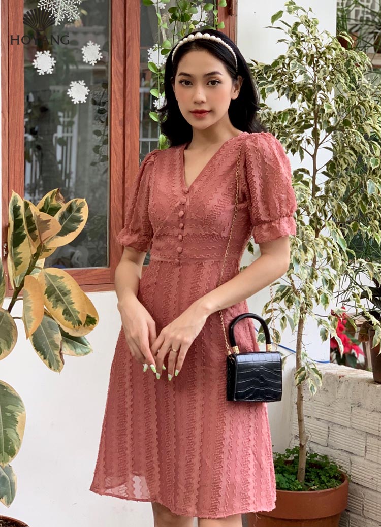Đầm xòe rủ cổ V tay dài họa tiết da beo mới lạ chất lượng tại Minh Trúc