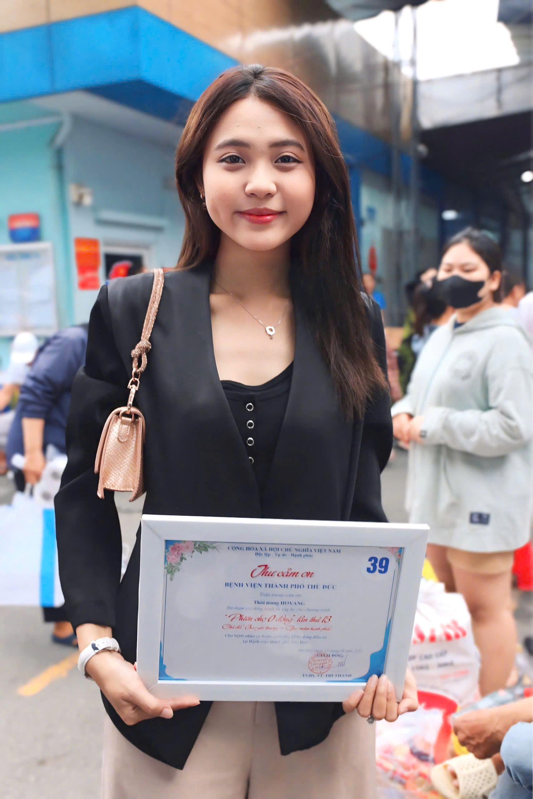 hoyang tham gia tu thien
